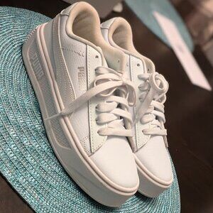 O1 PUMA Smash Platform v3 Sneakers